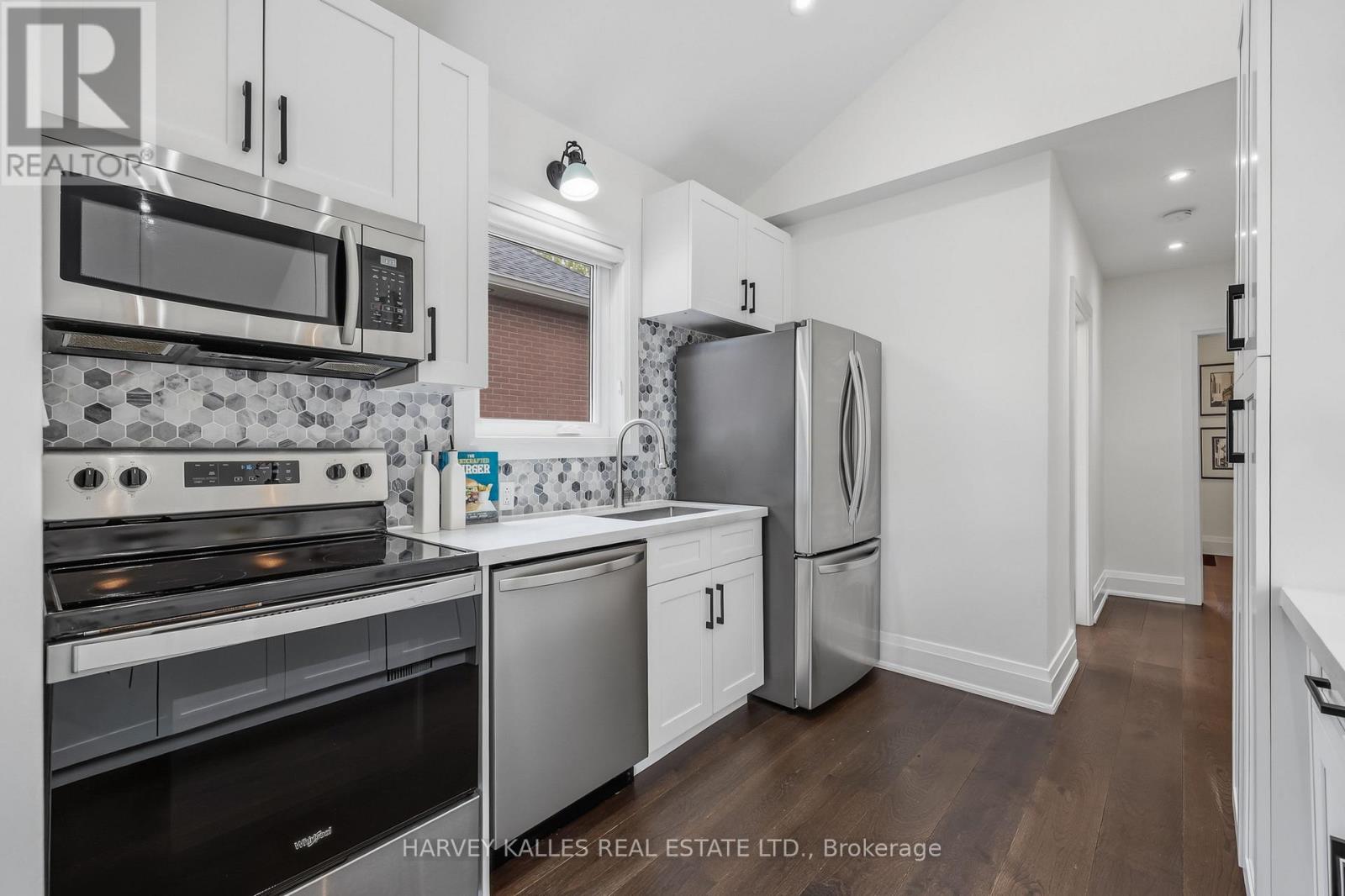 568 NORTHCLIFFE BOULEVARD