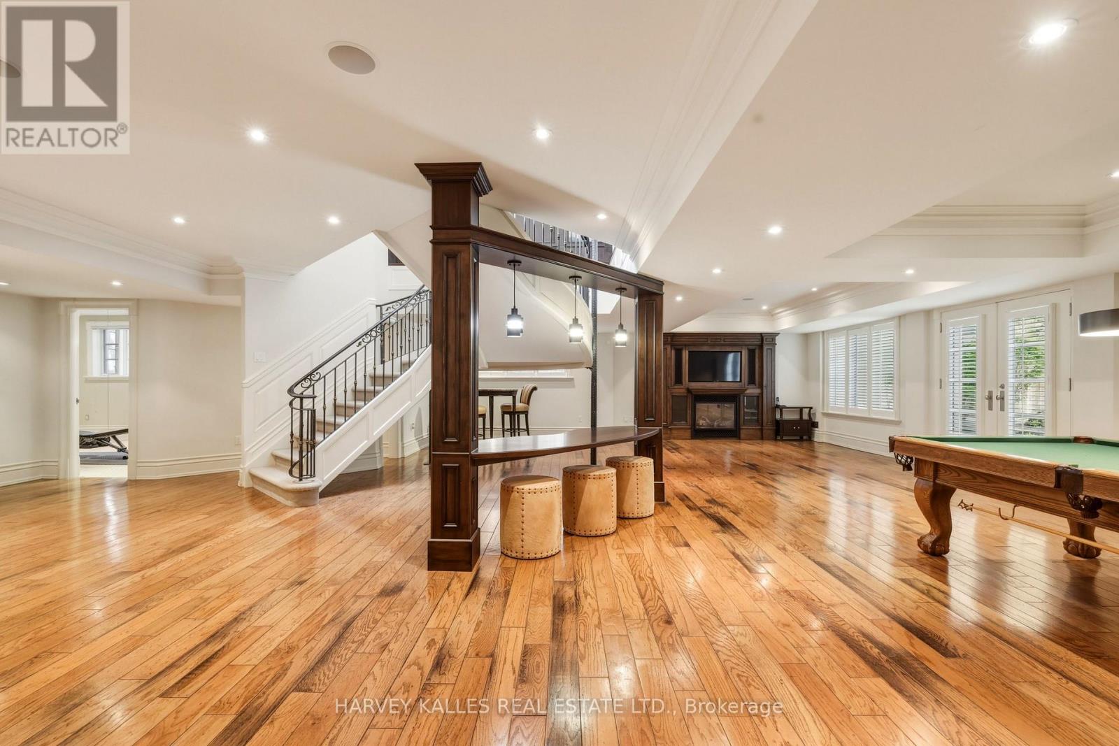 11 DOON ROAD
