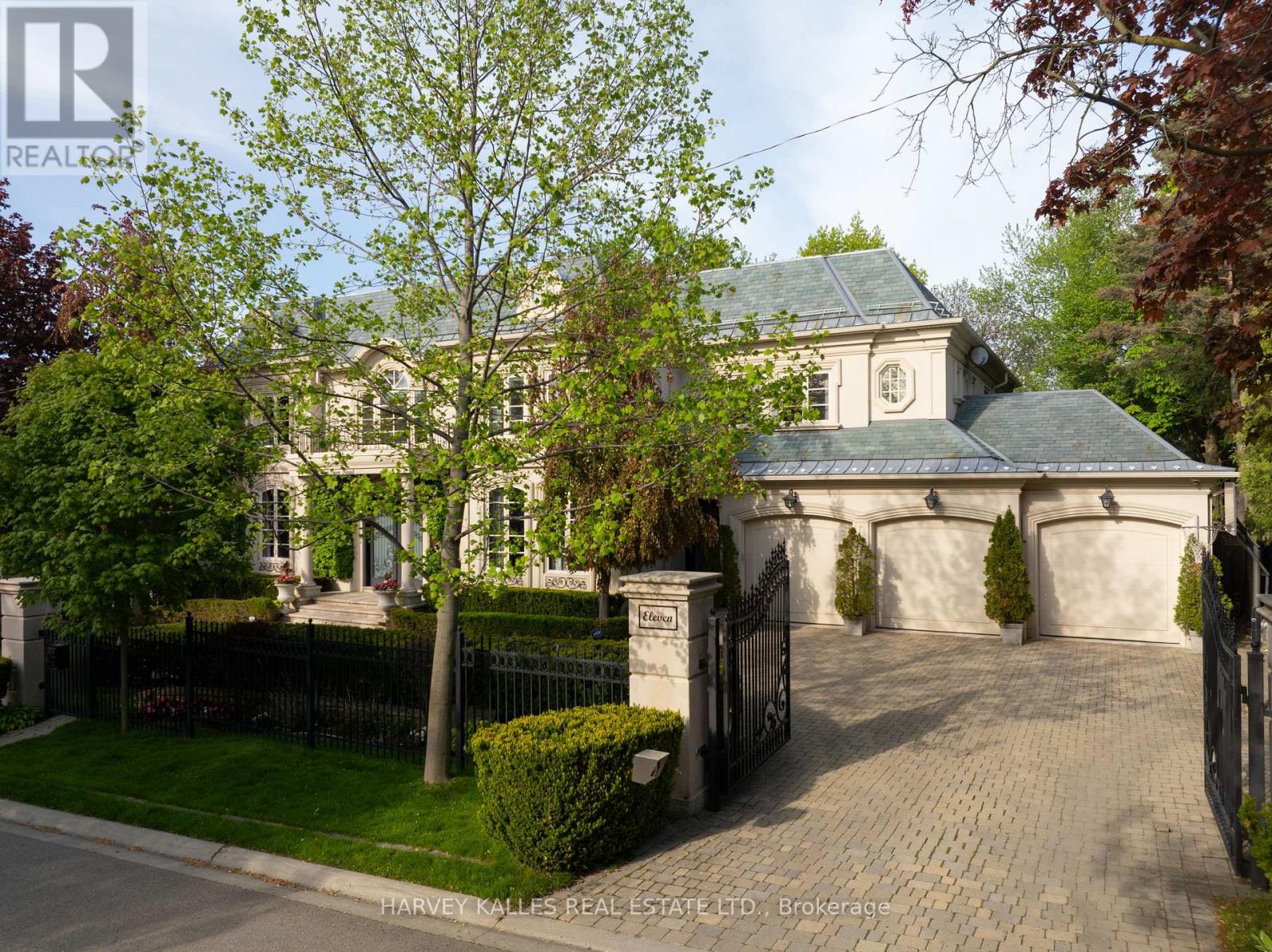 11 DOON ROAD