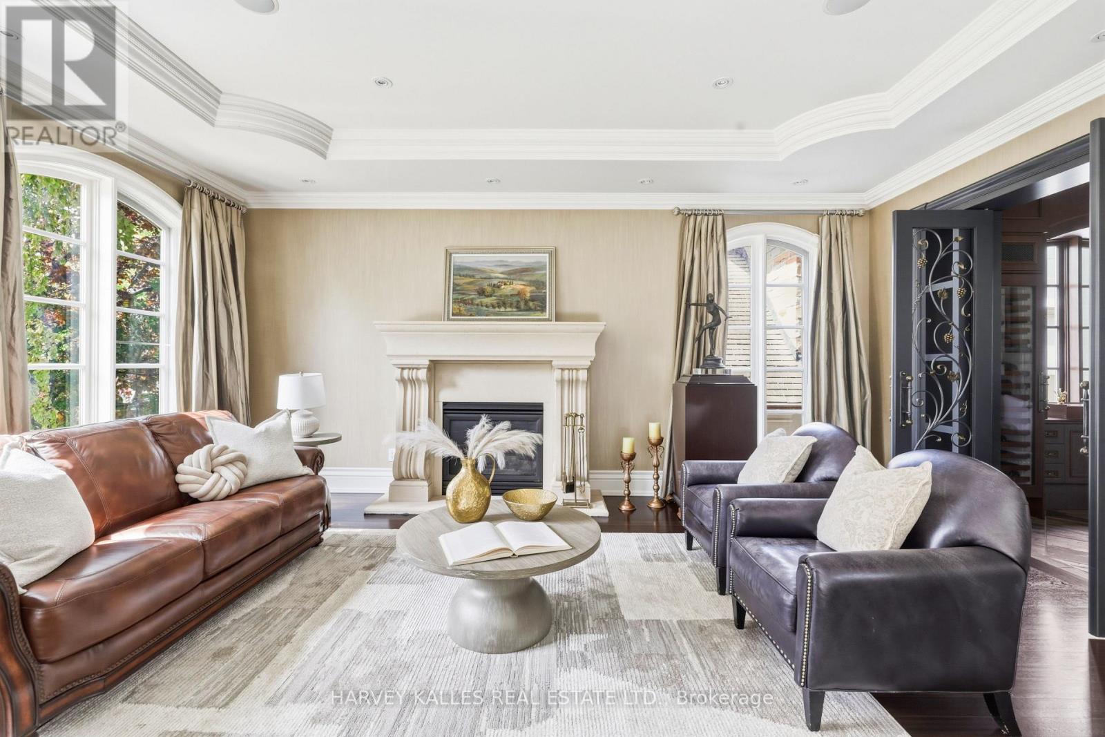 11 DOON ROAD