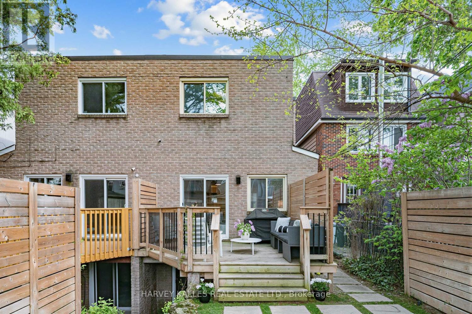 136 BEDFORD PARK AVENUE