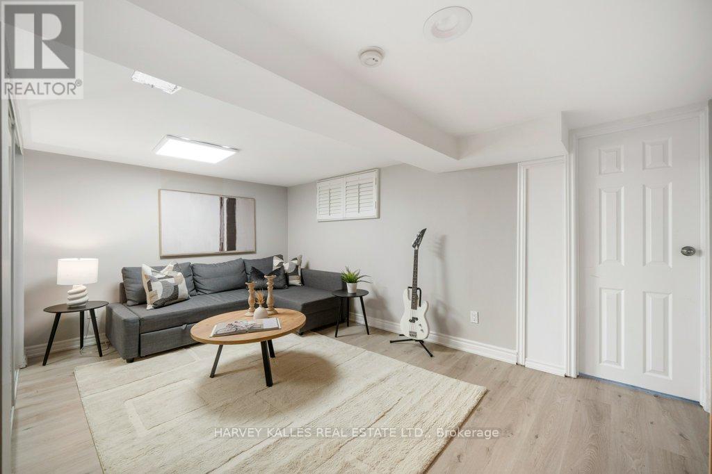 63 WESTGATE BOULEVARD