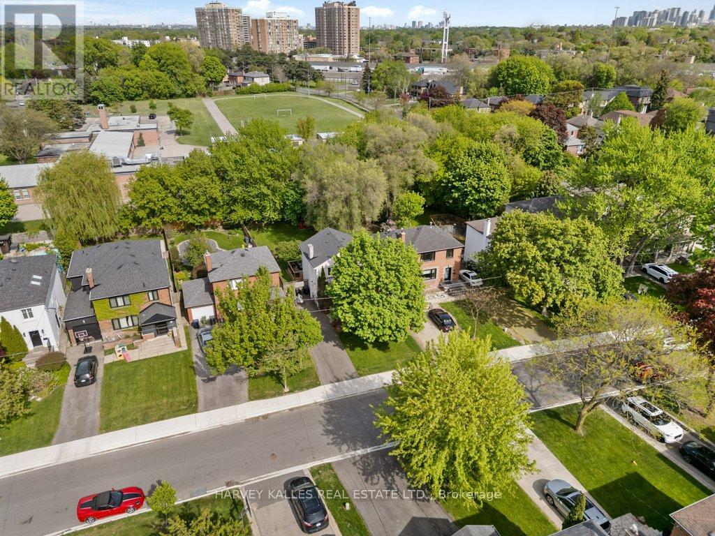 63 WESTGATE BOULEVARD