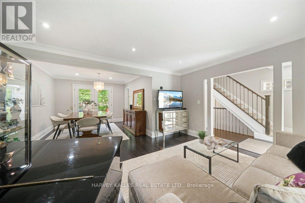 63 WESTGATE BOULEVARD