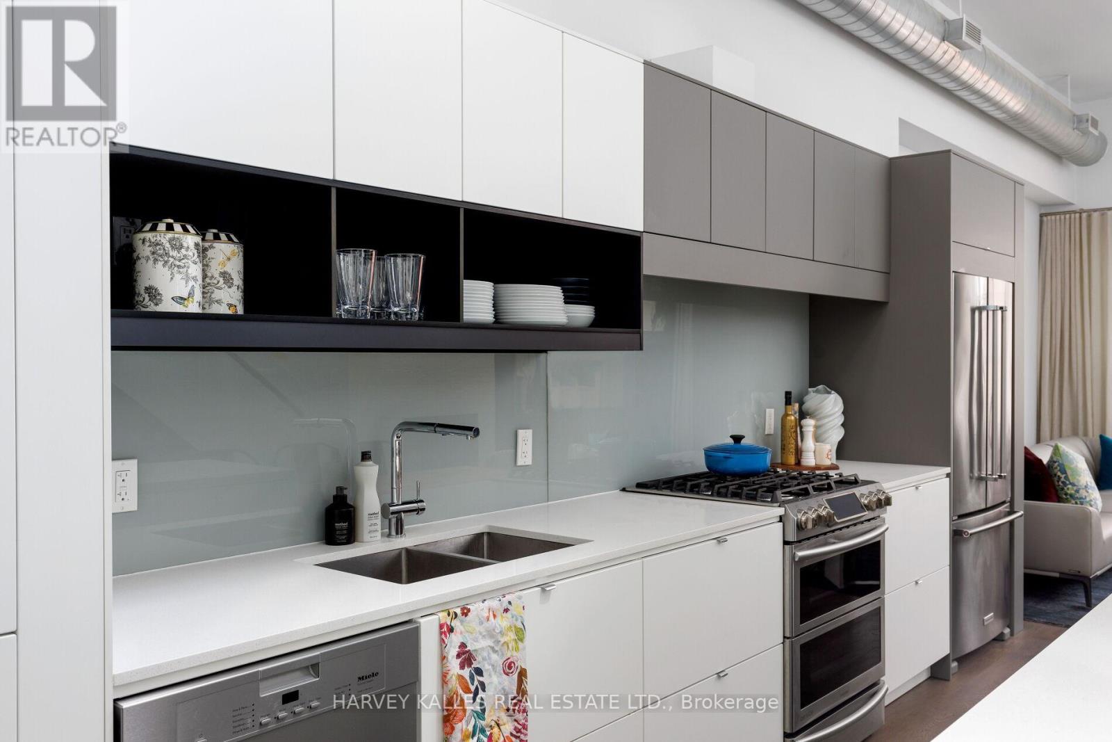 304 - 287 RICHMOND STREET E