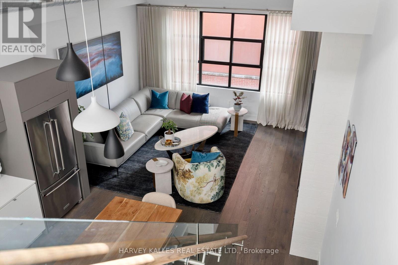 304 - 287 RICHMOND STREET E