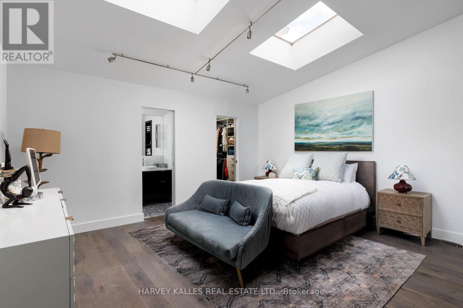 304 - 287 RICHMOND STREET E