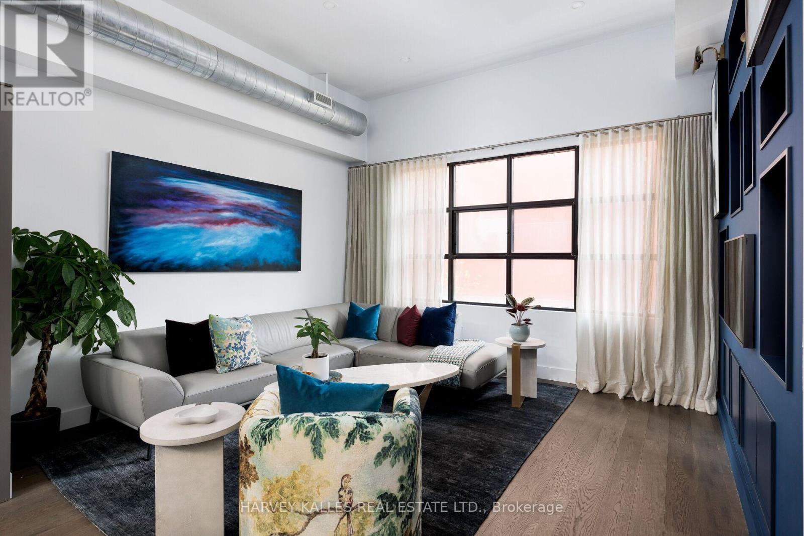 304 - 287 RICHMOND STREET E