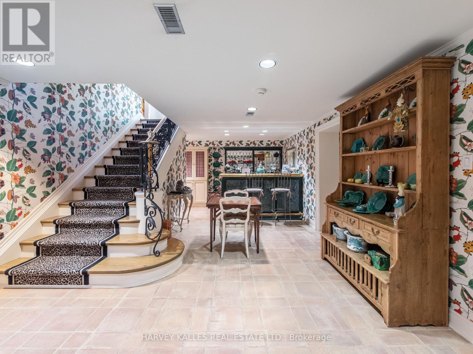 94 DUNVEGAN ROAD