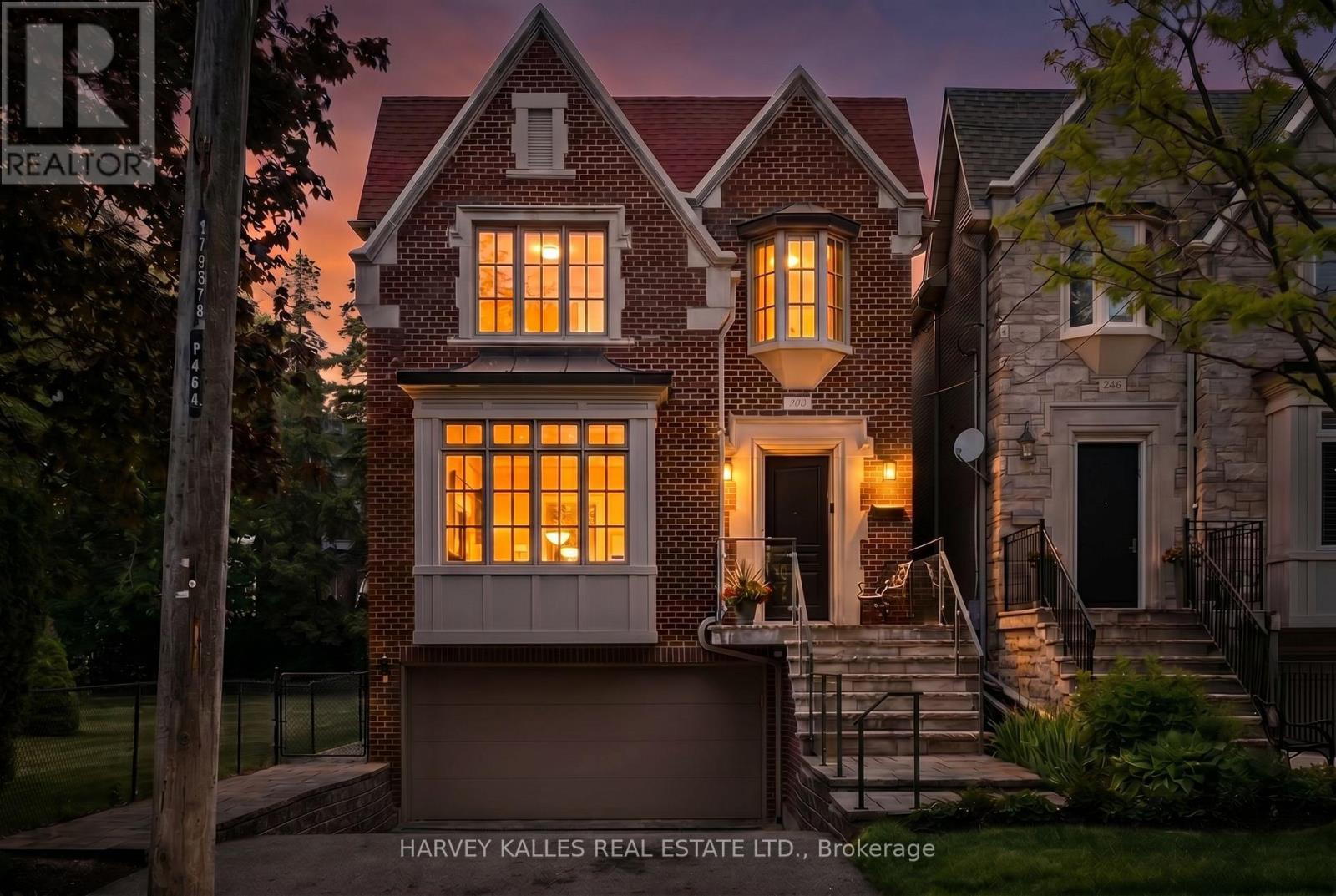 466 GLENGARRY AVENUE