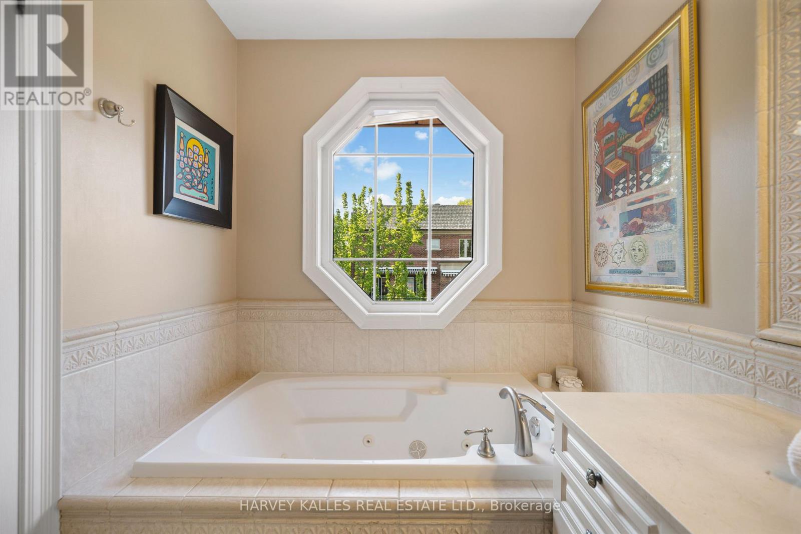 466 GLENGARRY AVENUE