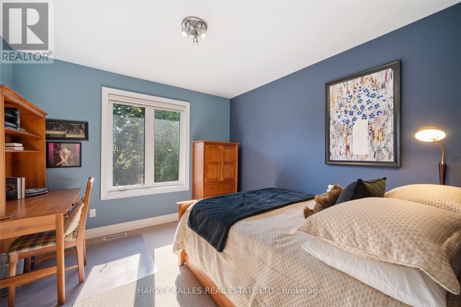 466 GLENGARRY AVENUE