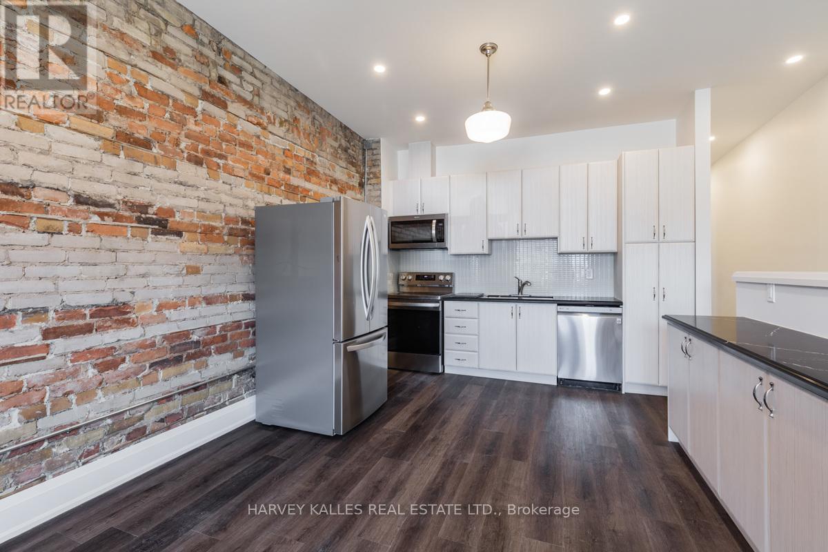 UPPER - 657 ST CLAIR AVENUE W