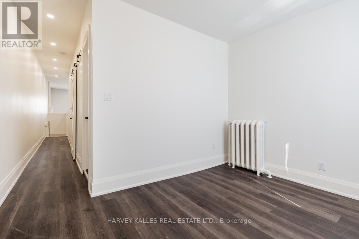 UPPER - 657 ST CLAIR AVENUE W