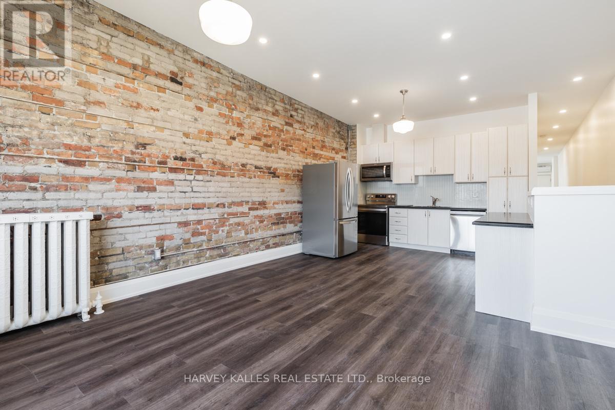 UPPER - 657 ST CLAIR AVENUE W