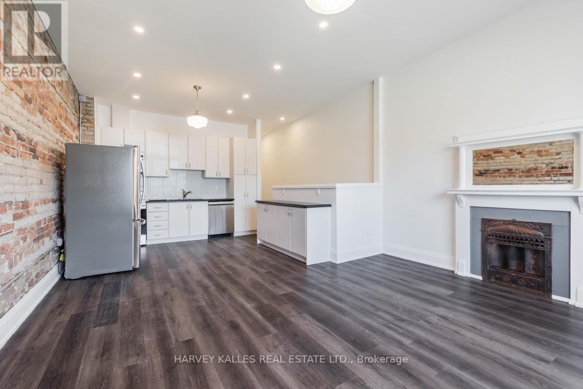 UPPER - 657 ST CLAIR AVENUE W