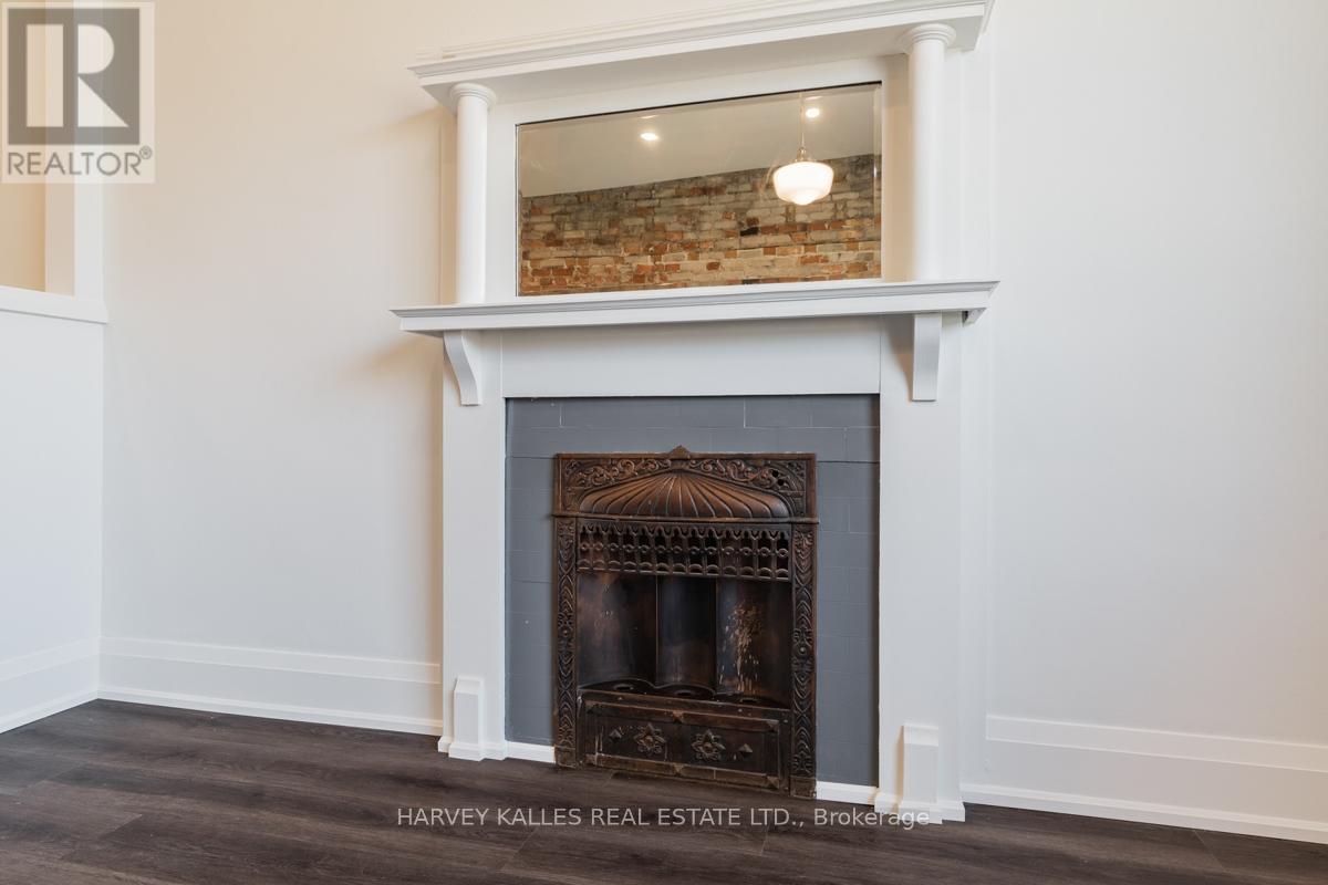 UPPER - 657 ST CLAIR AVENUE W