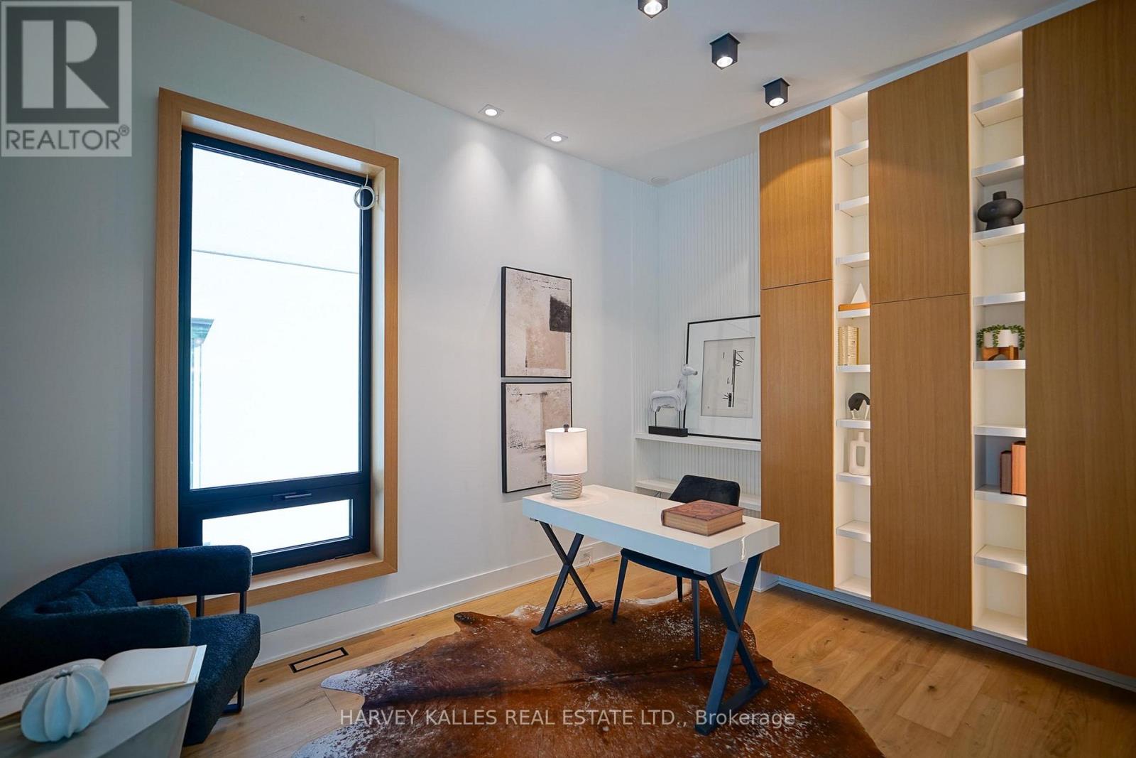 585 BEDFORD PARK AVENUE