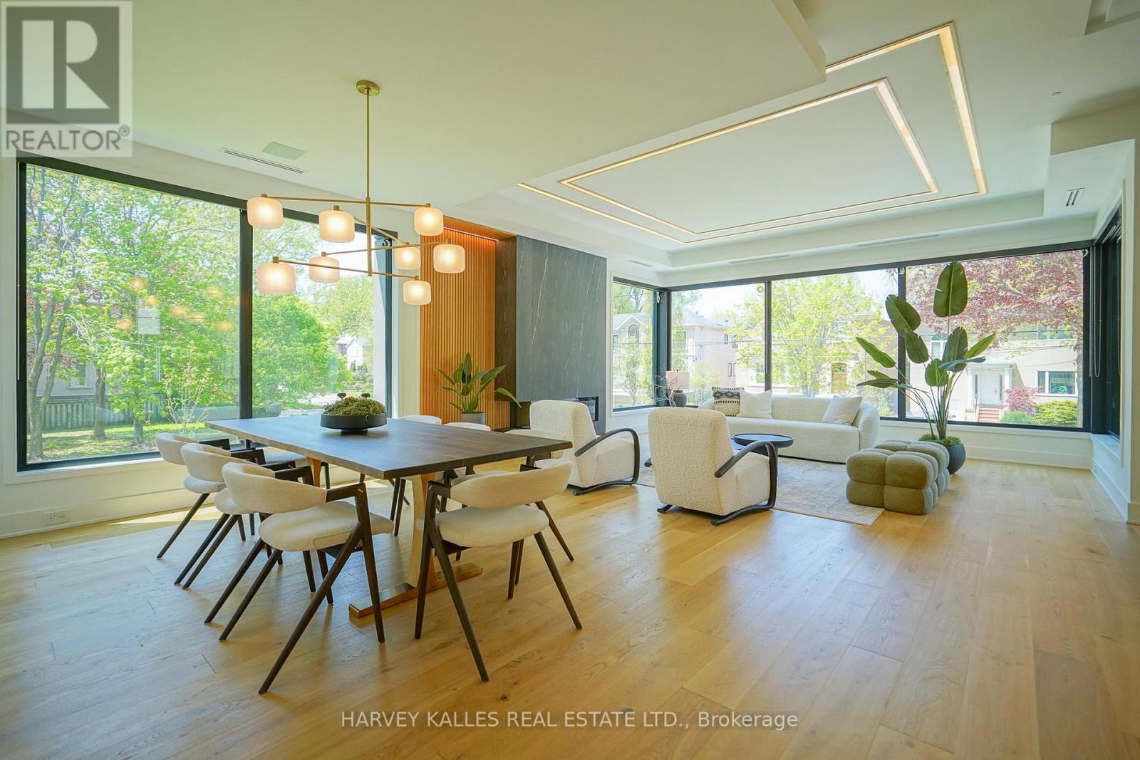 585 BEDFORD PARK AVENUE