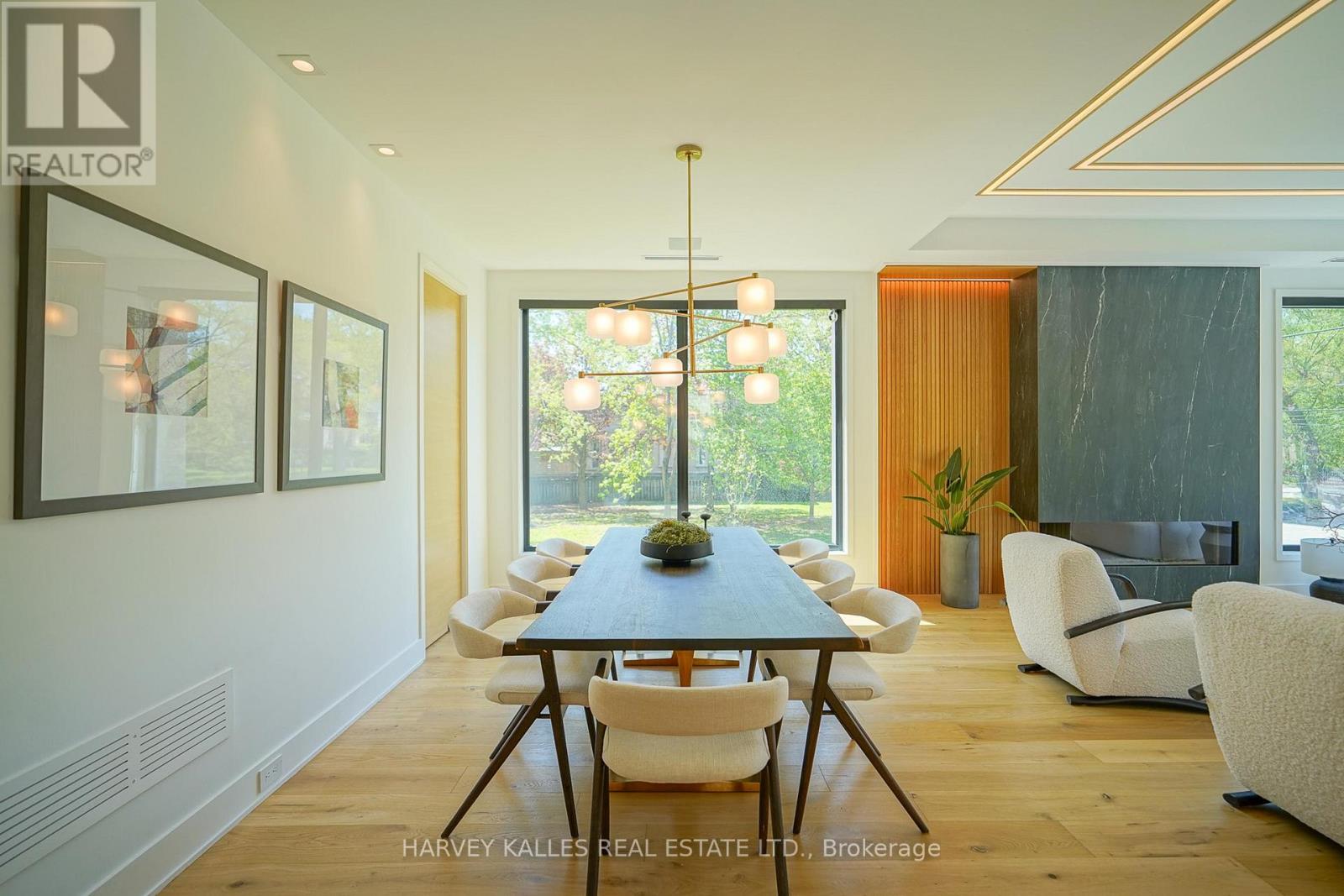 585 BEDFORD PARK AVENUE