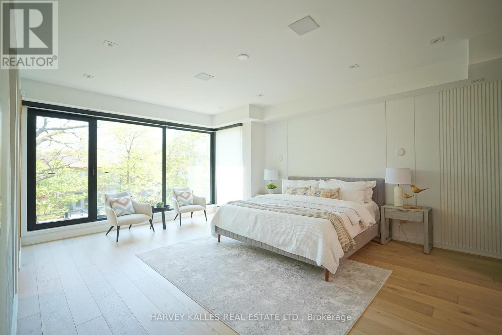 585 BEDFORD PARK AVENUE