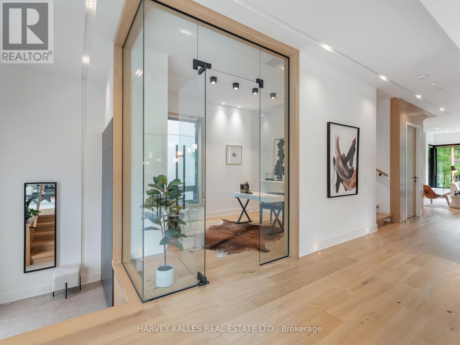 585 BEDFORD PARK AVENUE
