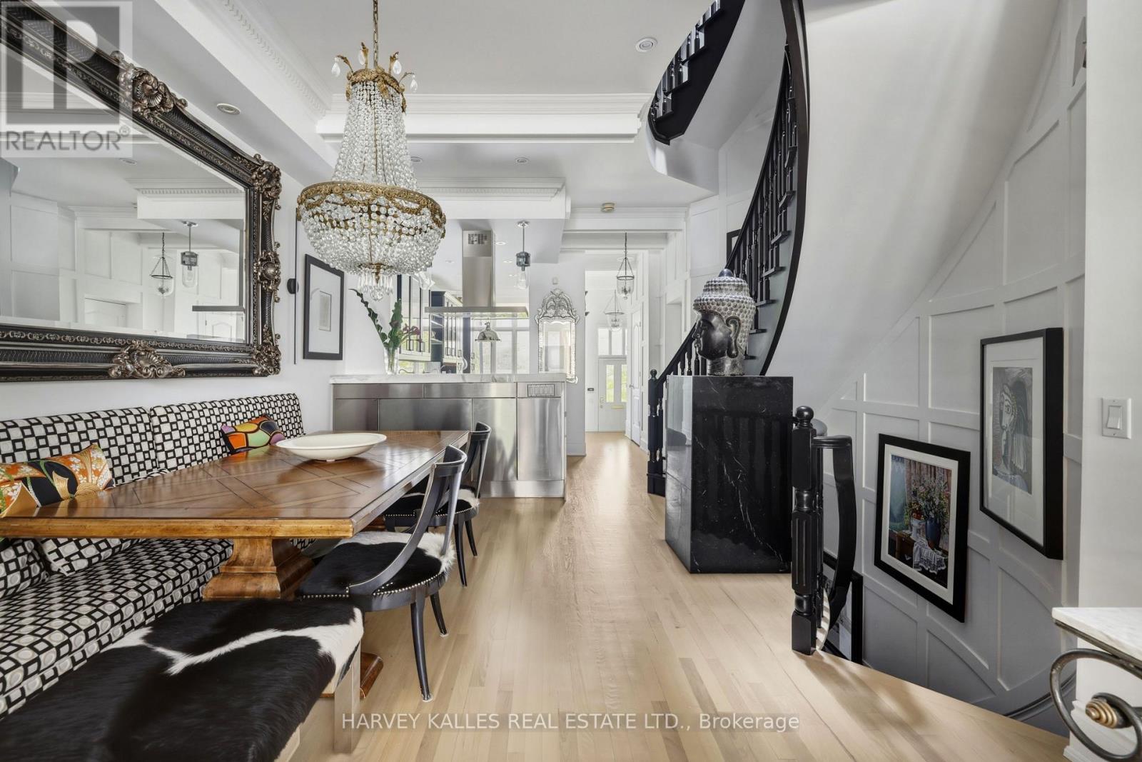 21 - 260 RUSSELL HILL ROAD