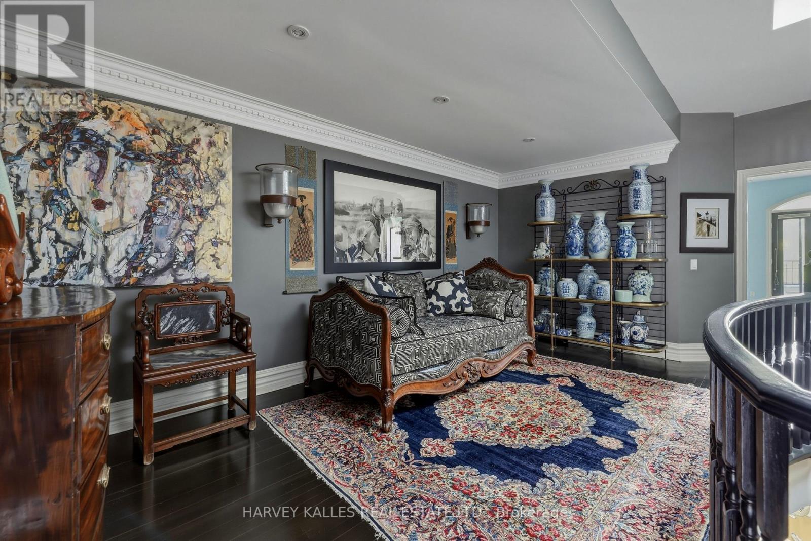 21 - 260 RUSSELL HILL ROAD