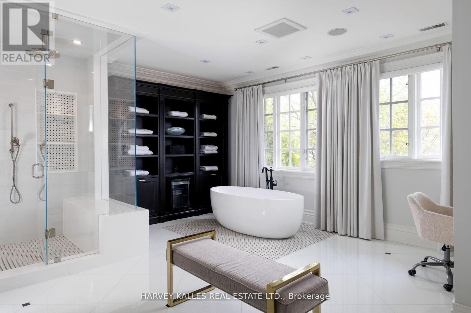 215 DUNVEGAN ROAD