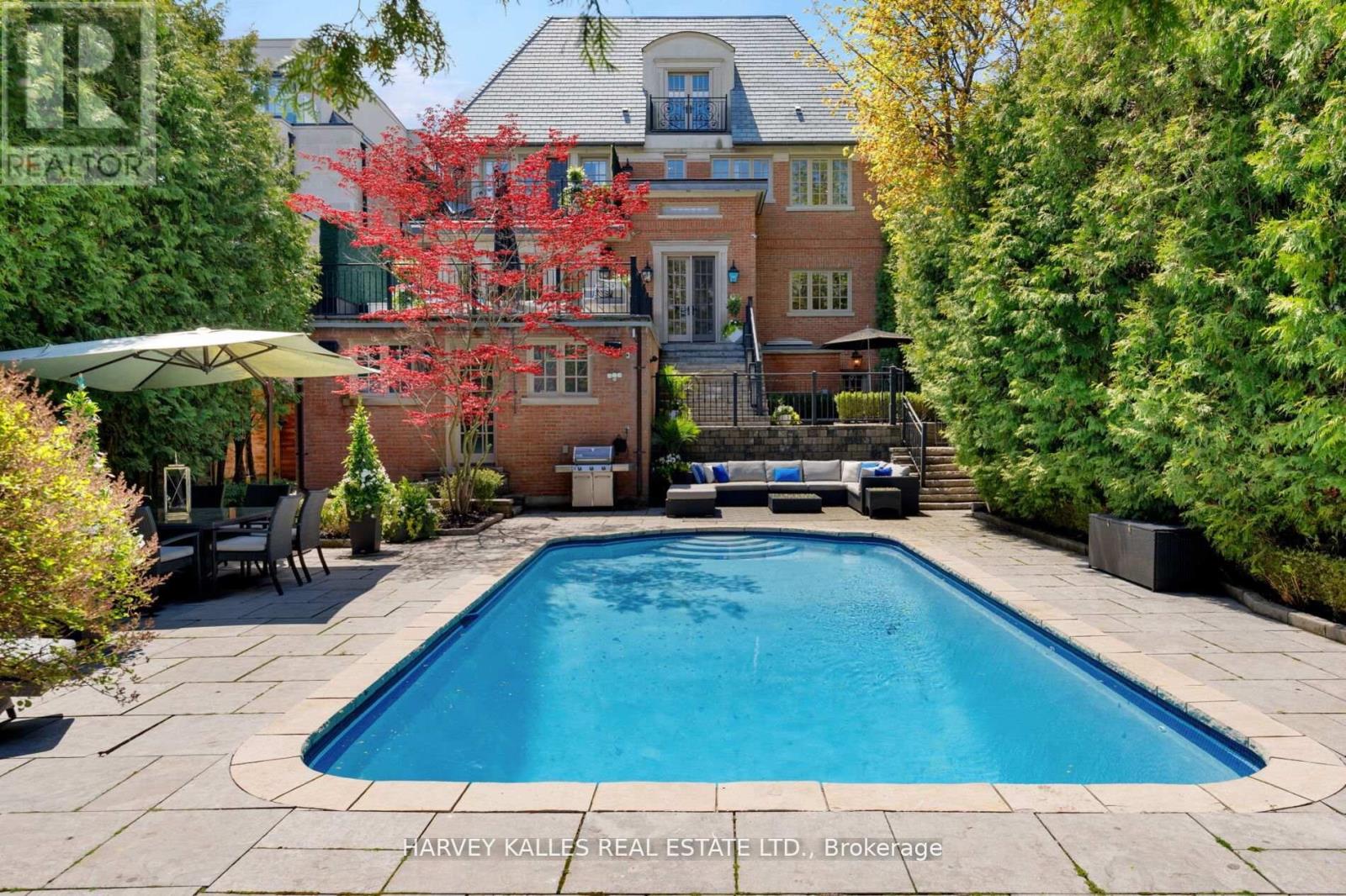 215 DUNVEGAN ROAD