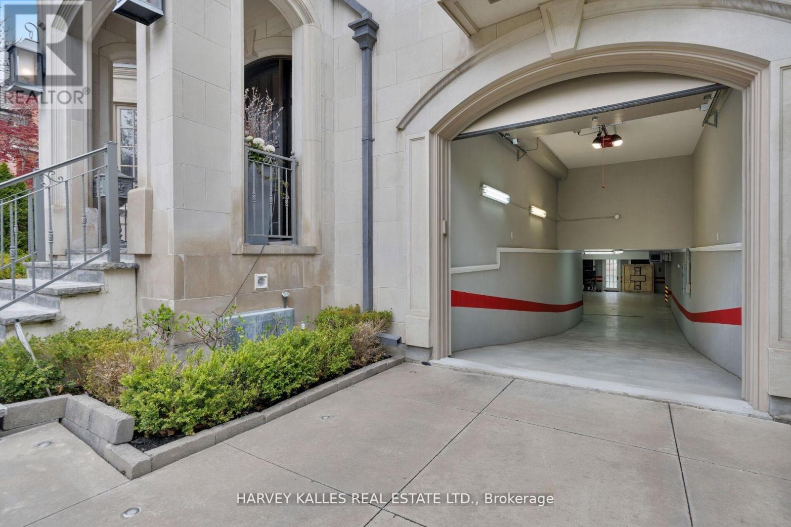 215 DUNVEGAN ROAD