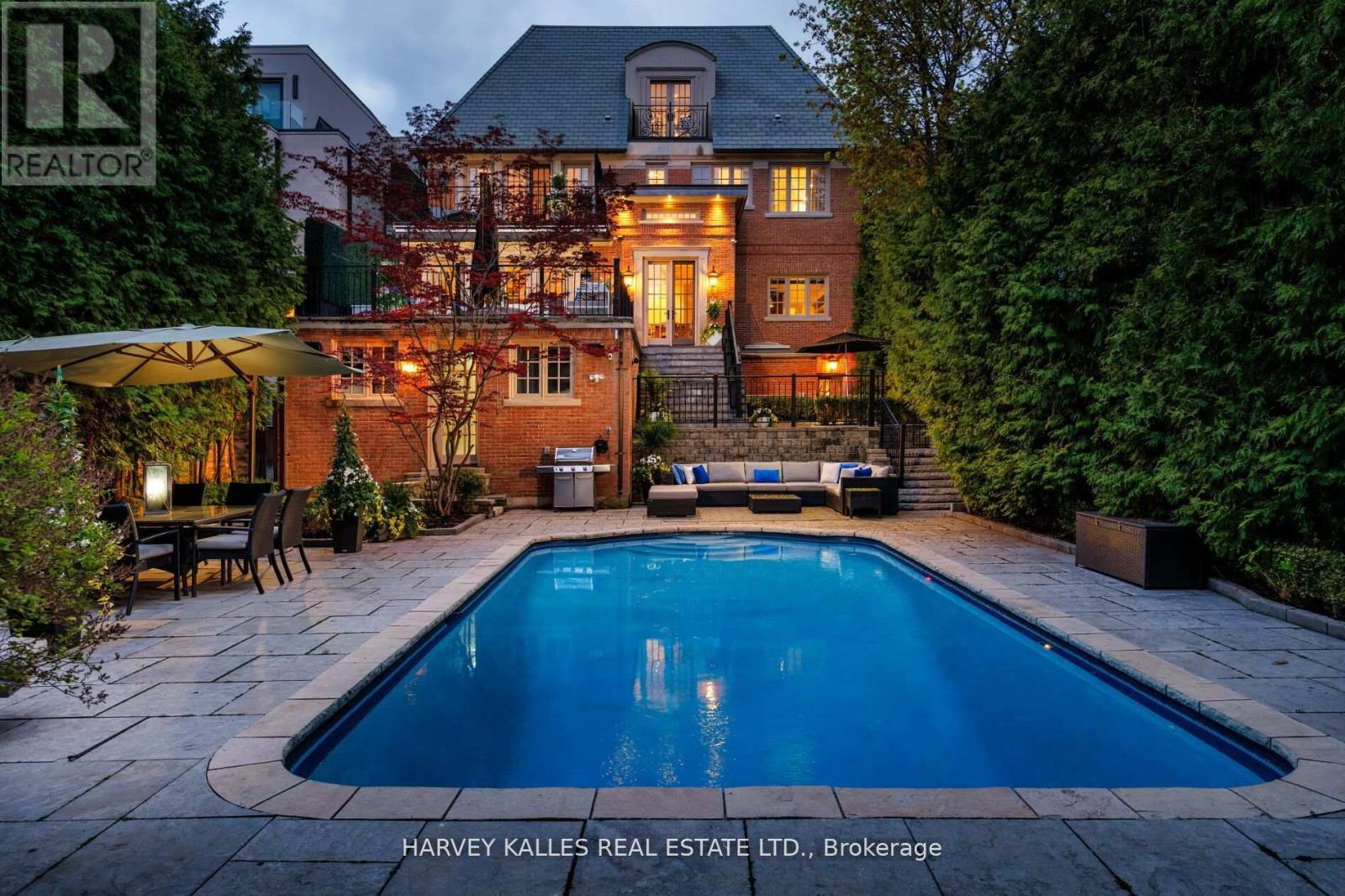 215 DUNVEGAN ROAD