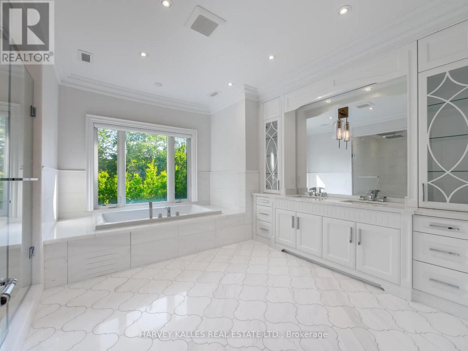 73 LORD SEATON ROAD