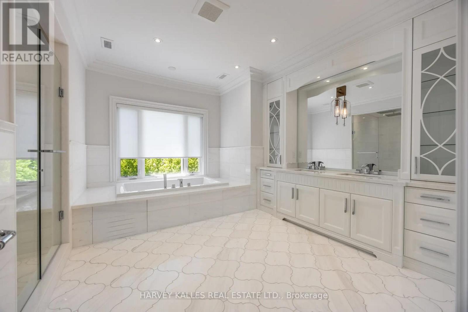 73 LORD SEATON ROAD