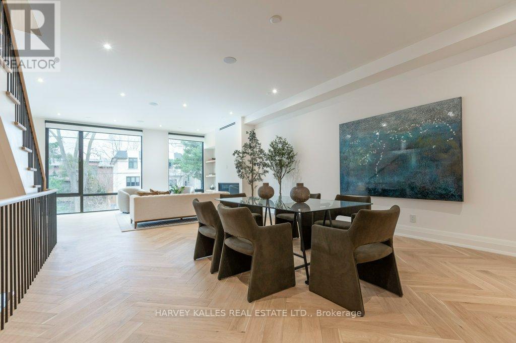 32 EVERGREEN GARDENS