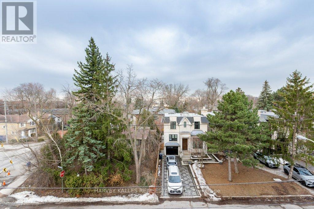 32 EVERGREEN GARDENS