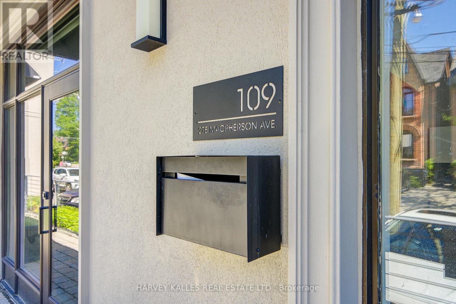 109 - 275 MACPHERSON AVENUE