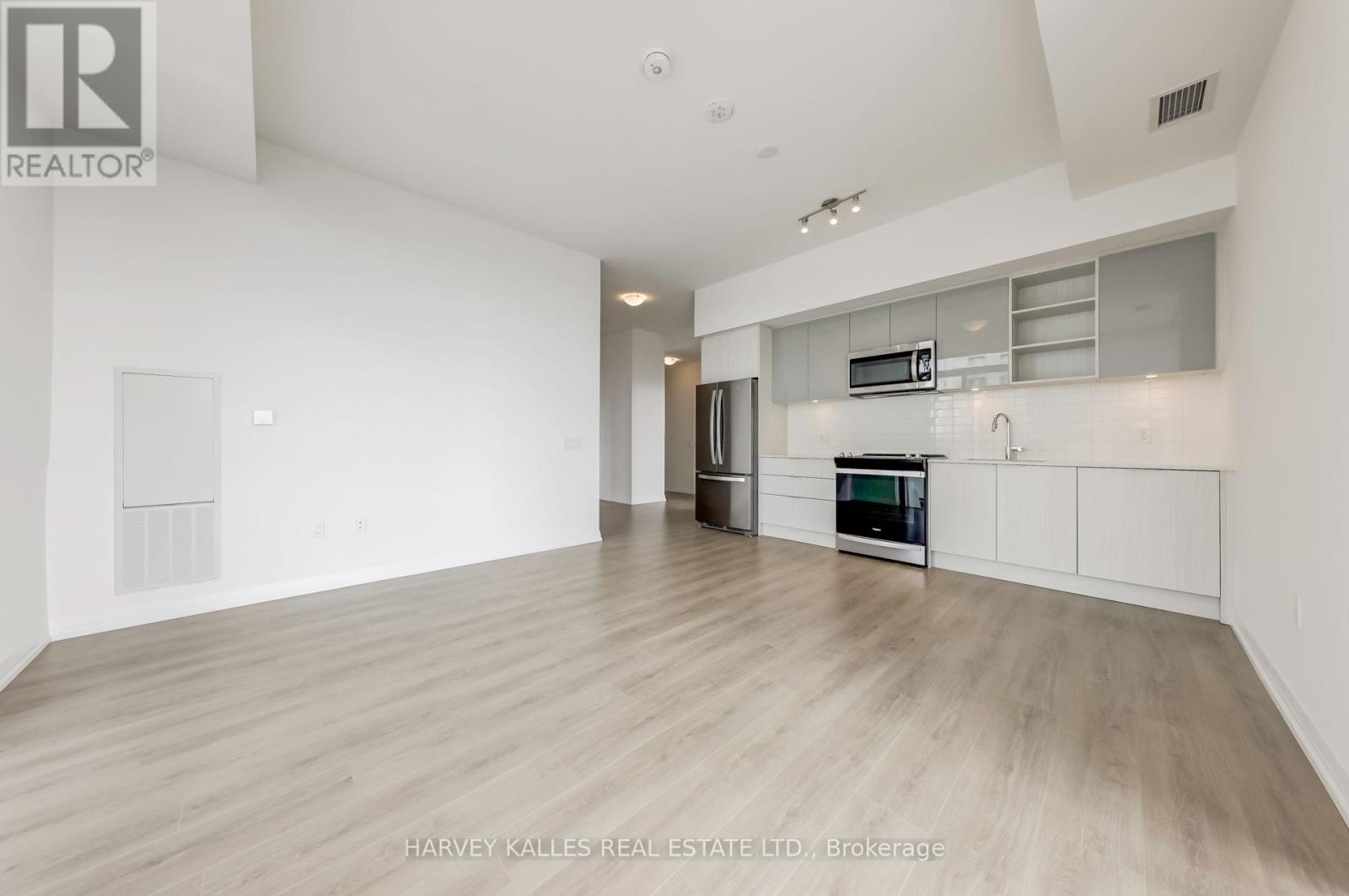 LPH09 - 25 HOLLY STREET