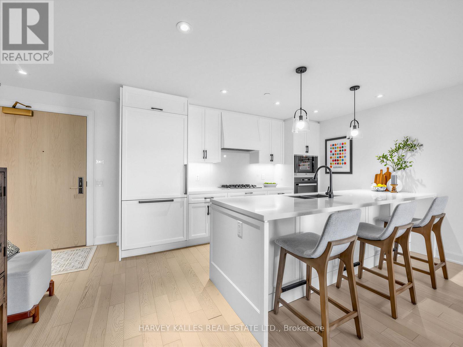 605 - 1 STRATHGOWAN AVENUE