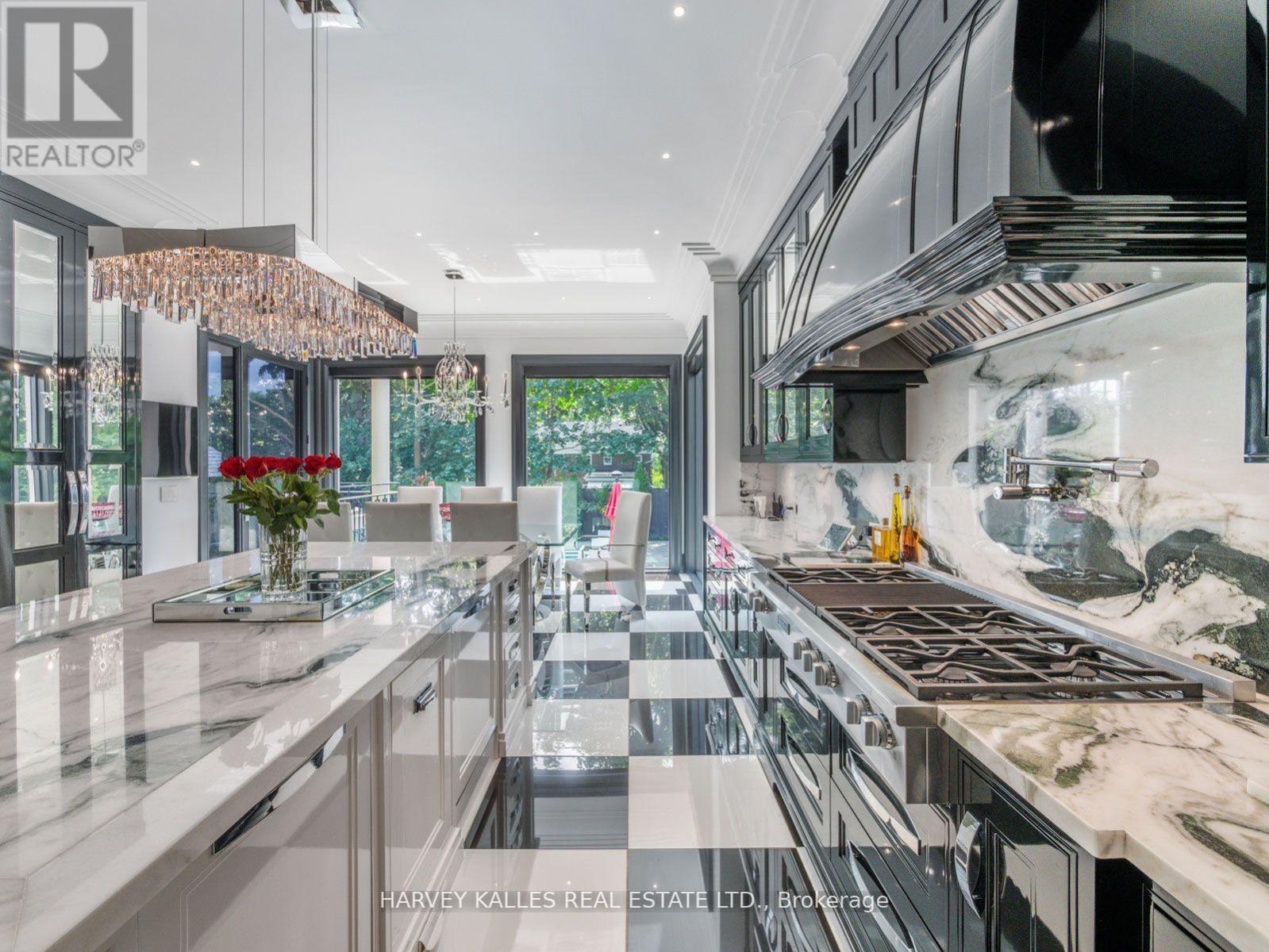 327 CORTLEIGH BOULEVARD