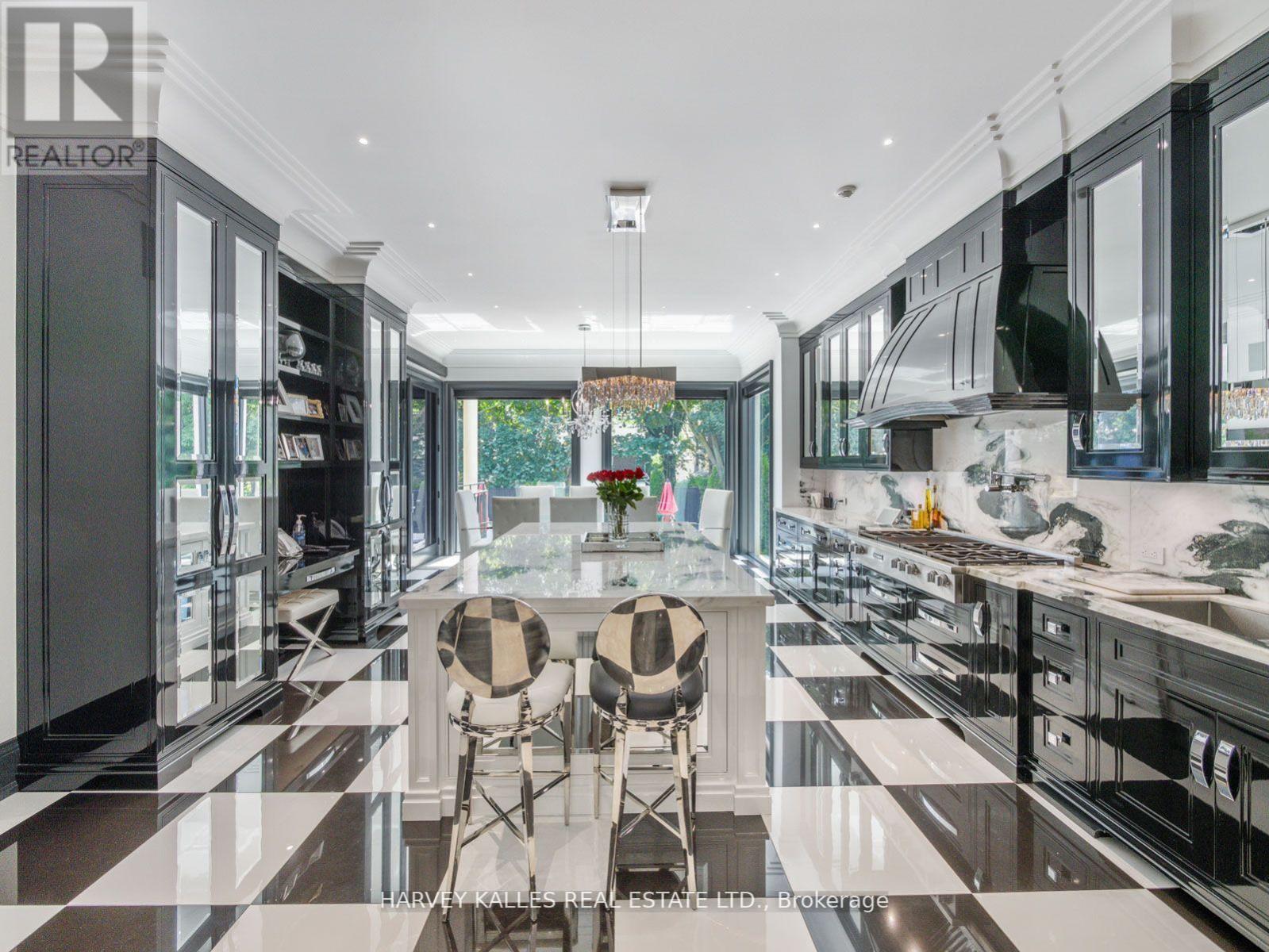 327 CORTLEIGH BOULEVARD