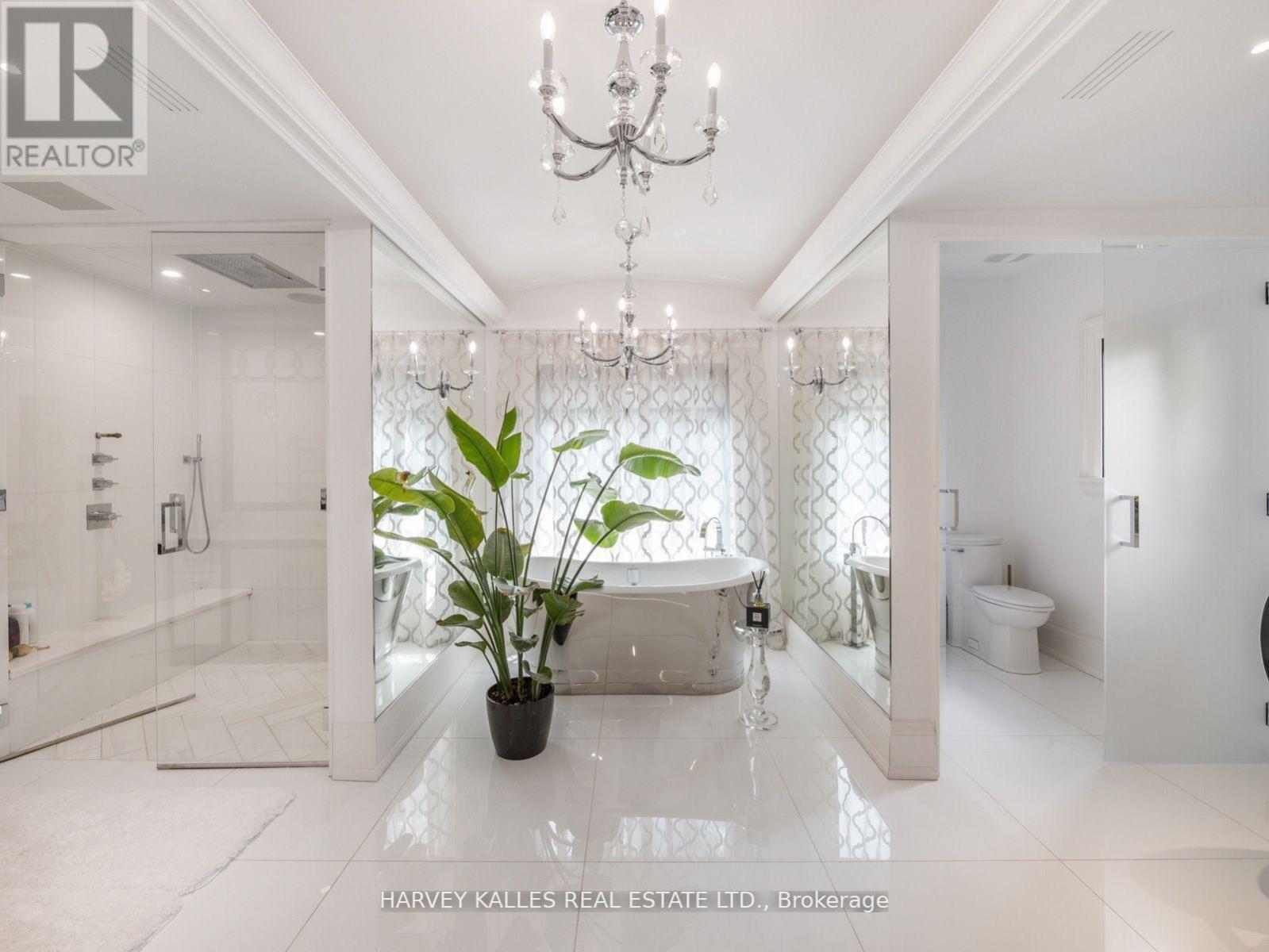 327 CORTLEIGH BOULEVARD