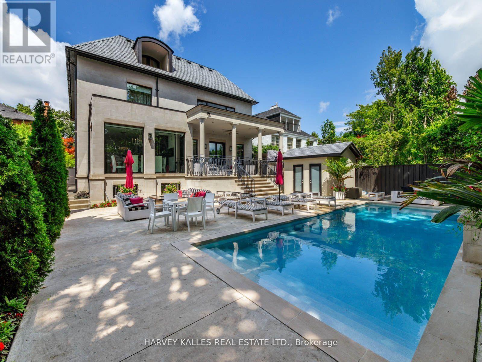 327 CORTLEIGH BOULEVARD