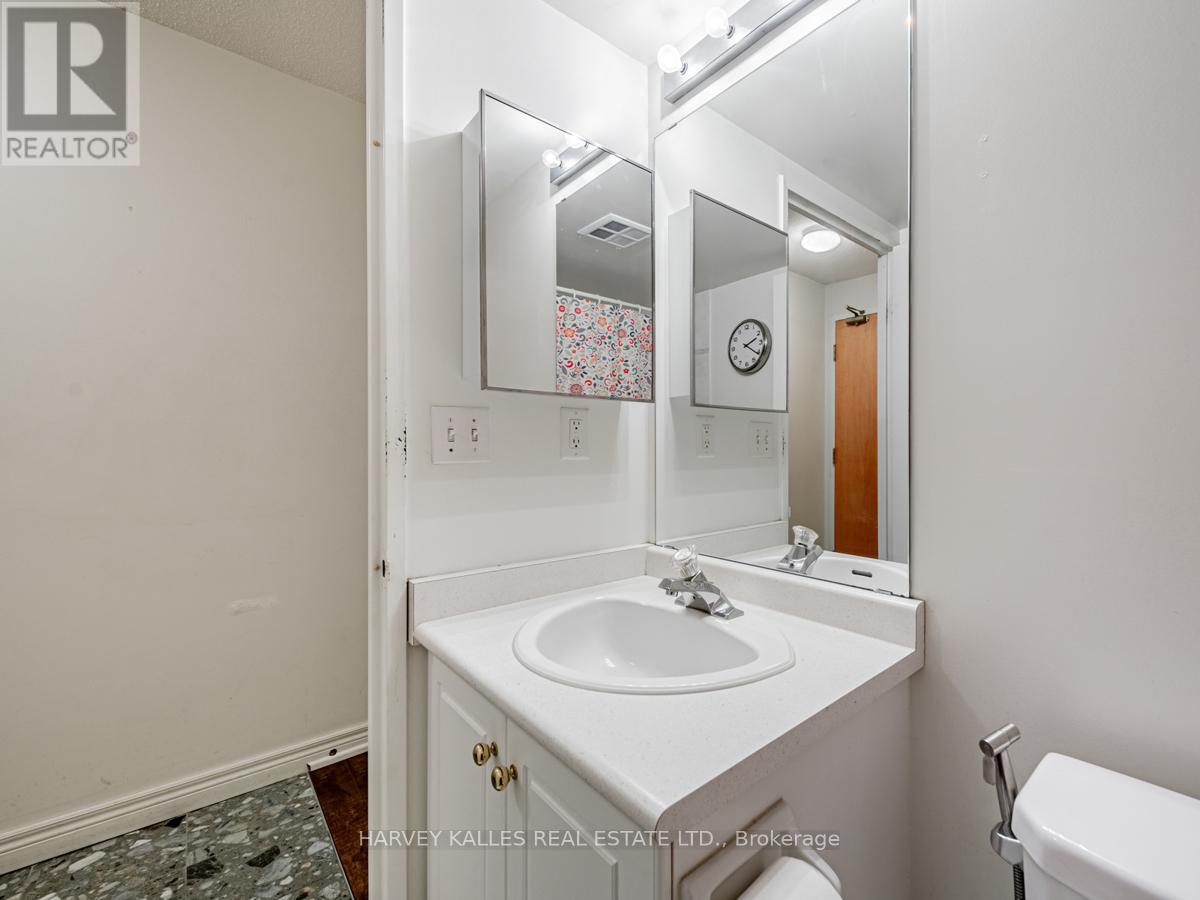 1101 - 43 EGLINTON AVENUE E