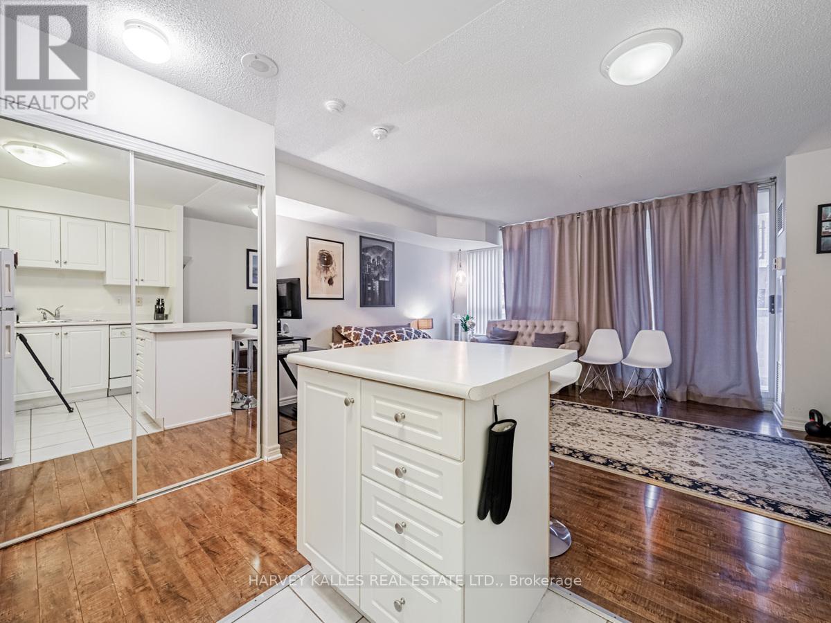 1101 - 43 EGLINTON AVENUE E
