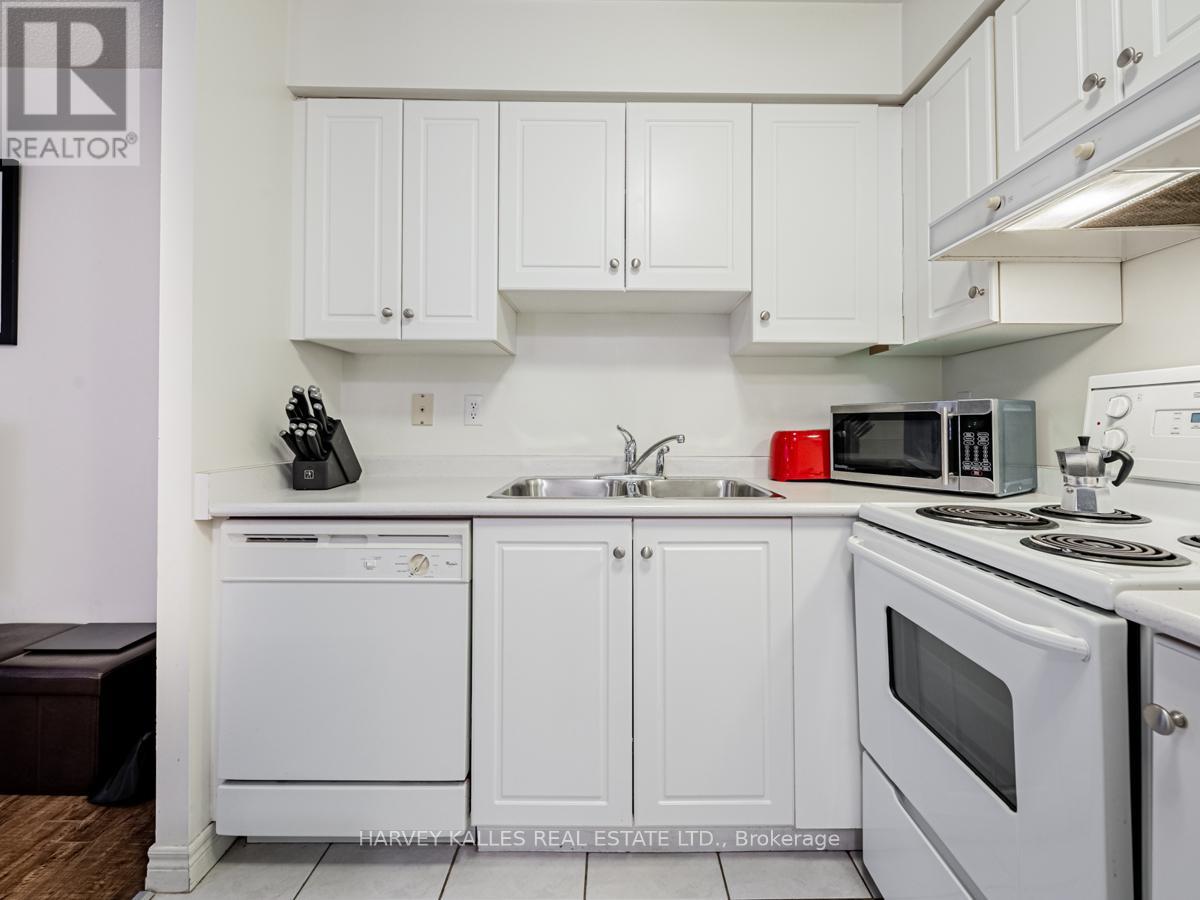 1101 - 43 EGLINTON AVENUE E