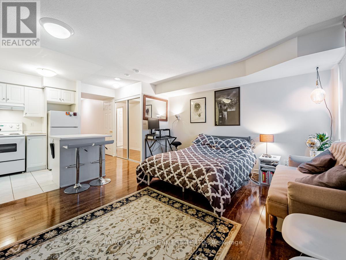 1101 - 43 EGLINTON AVENUE E