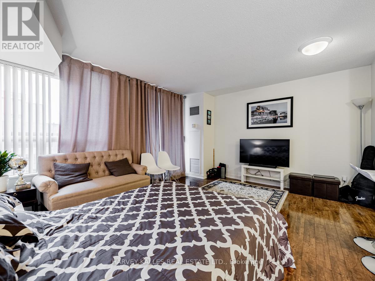 1101 - 43 EGLINTON AVENUE E