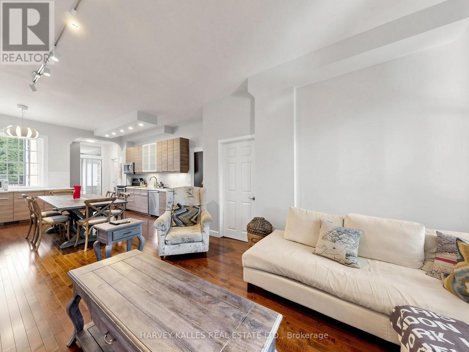 2 - 134 SEATON STREET