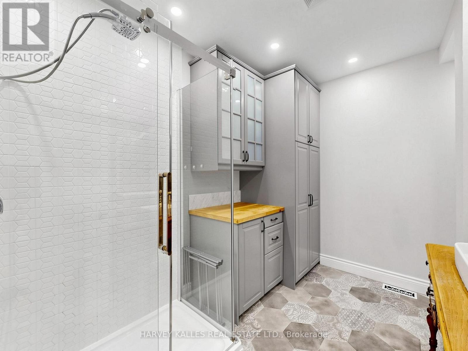 2 - 134 SEATON STREET